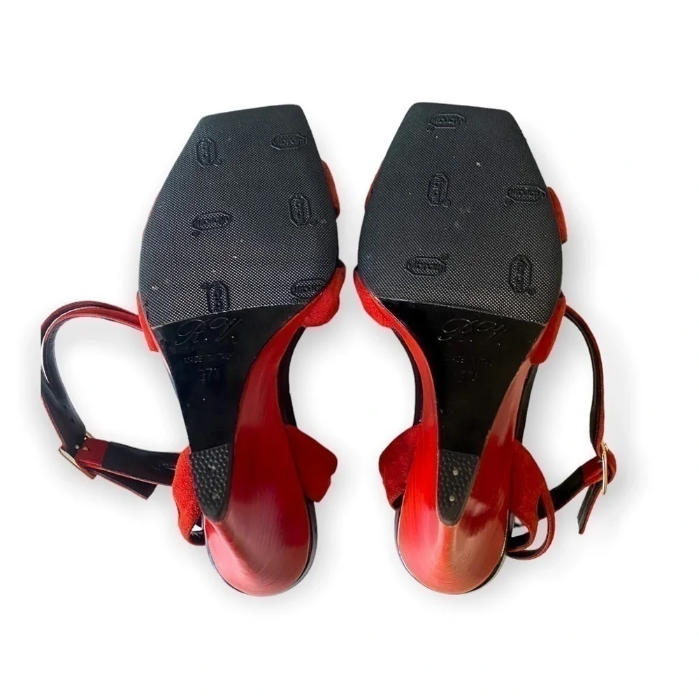 ROGER VIVIER Suede Wedge Sandals Size:‎ 37.5 EU, Red